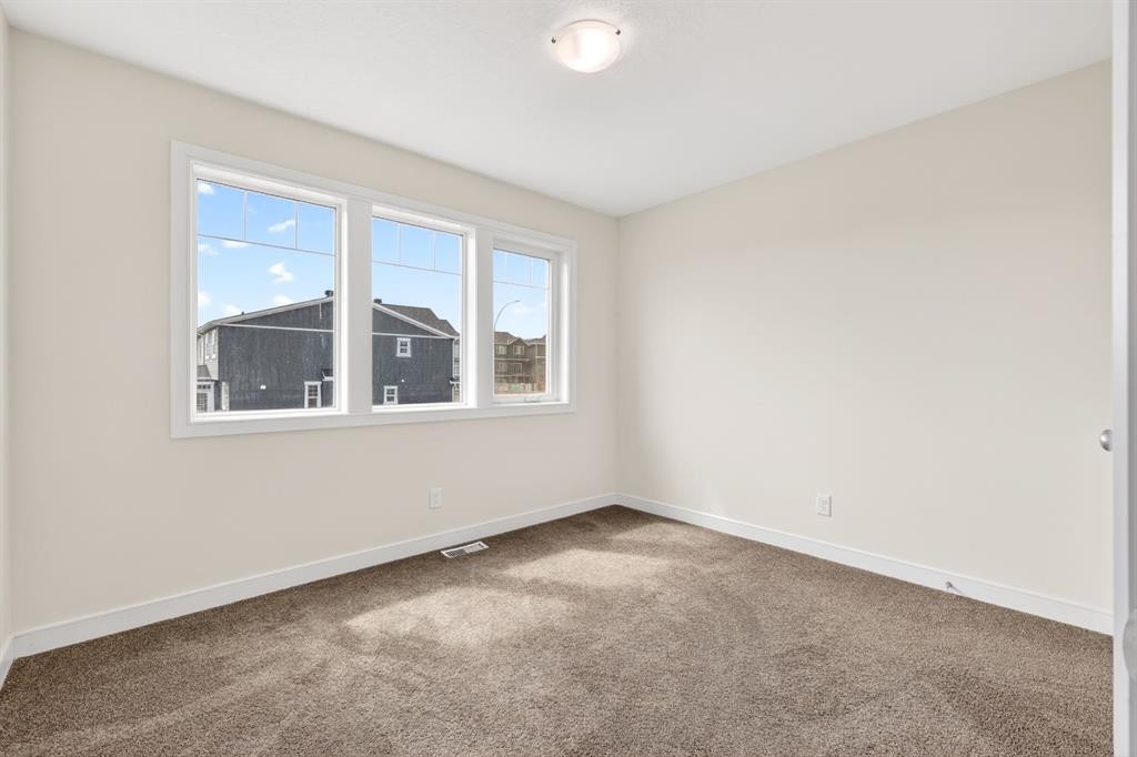 123 Evanscrest Way Nw, Calgary, AB - Indoor Photo Showing Other Room