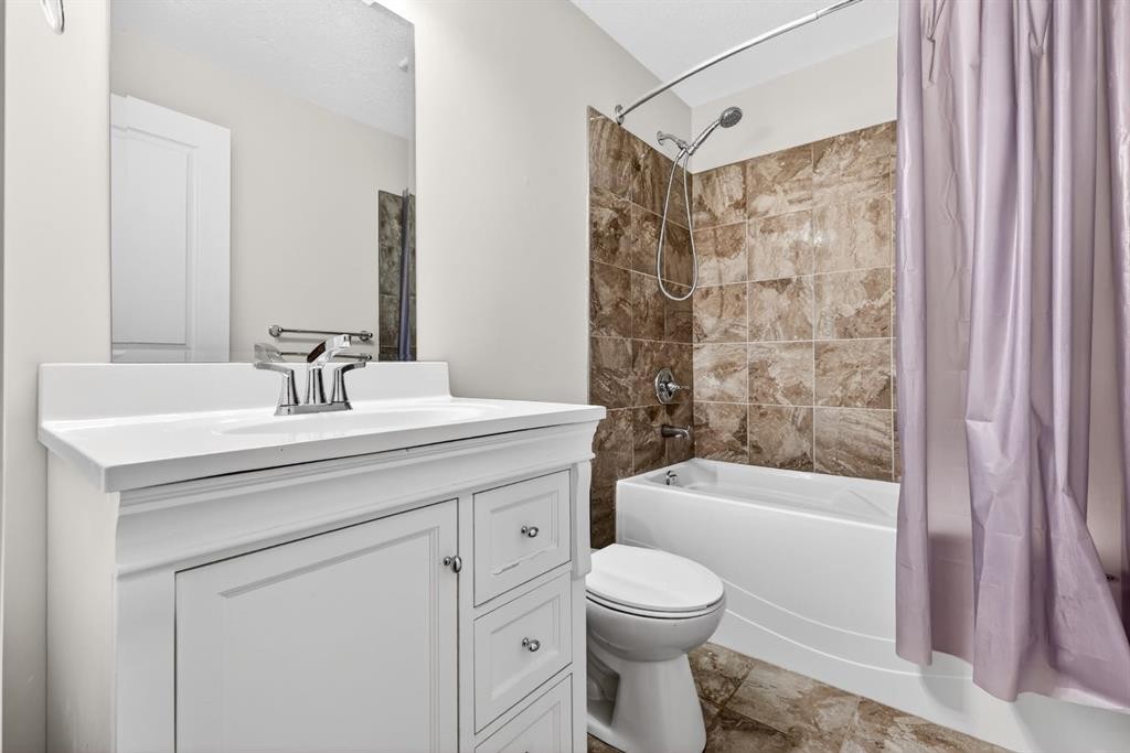 123 Evanscrest Way Nw, Calgary, AB - Indoor Photo Showing Bathroom