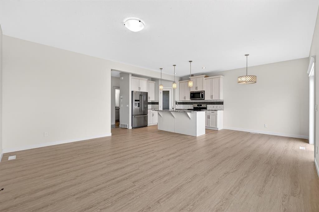 123 Evanscrest Way Nw, Calgary, AB - Indoor Photo Showing Kitchen