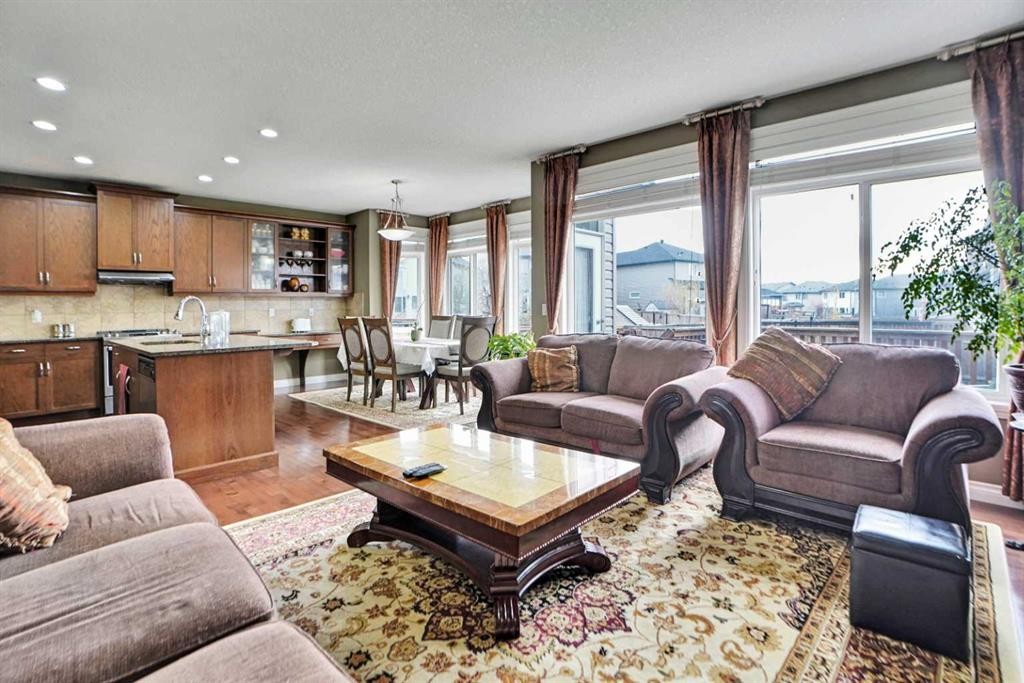 39 Skyview Shores Rise Ne, Calgary, AB - Indoor Photo Showing Living Room