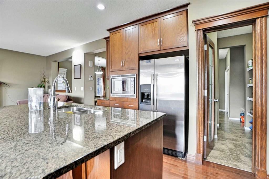 39 Skyview Shores Rise Ne, Calgary, AB - Indoor Photo Showing Kitchen With Double Sink With Upgraded Kitchen
