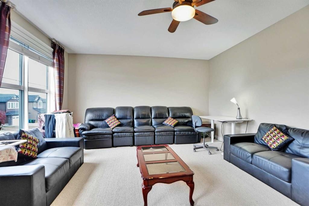 39 Skyview Shores Rise Ne, Calgary, AB - Indoor Photo Showing Living Room