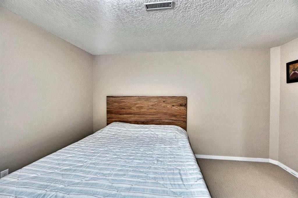 39 Skyview Shores Rise Ne, Calgary, AB - Indoor Photo Showing Bedroom