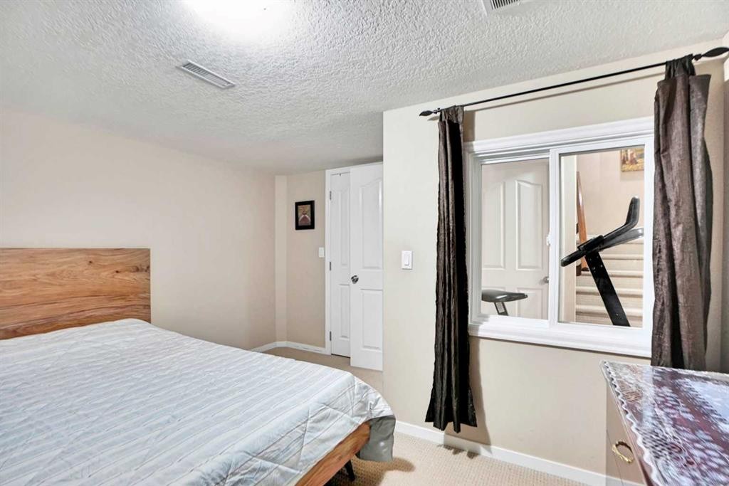 39 Skyview Shores Rise Ne, Calgary, AB - Indoor Photo Showing Bedroom