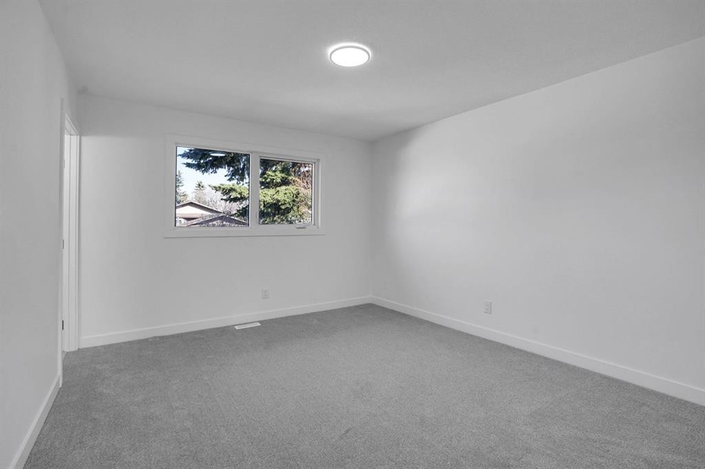 20 Templehill Crescent Ne, Calgary, AB - Indoor Photo Showing Other Room