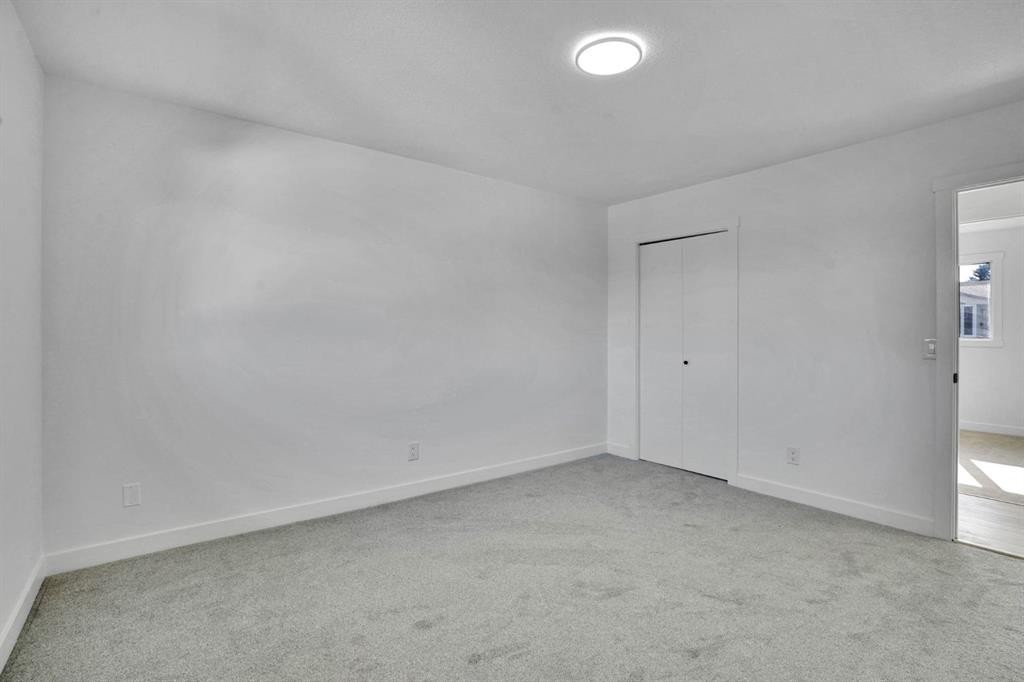 20 Templehill Crescent Ne, Calgary, AB - Indoor Photo Showing Other Room