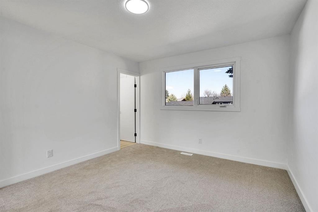 20 Templehill Crescent Ne, Calgary, AB - Indoor Photo Showing Other Room