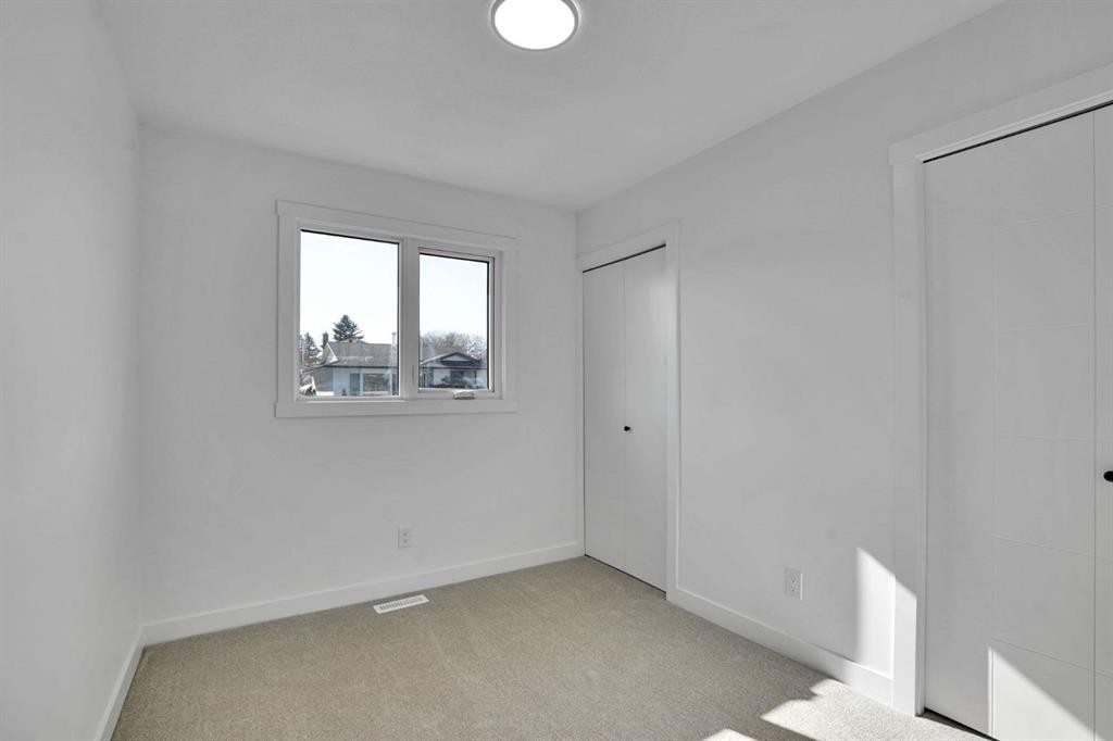 20 Templehill Crescent Ne, Calgary, AB - Indoor Photo Showing Other Room