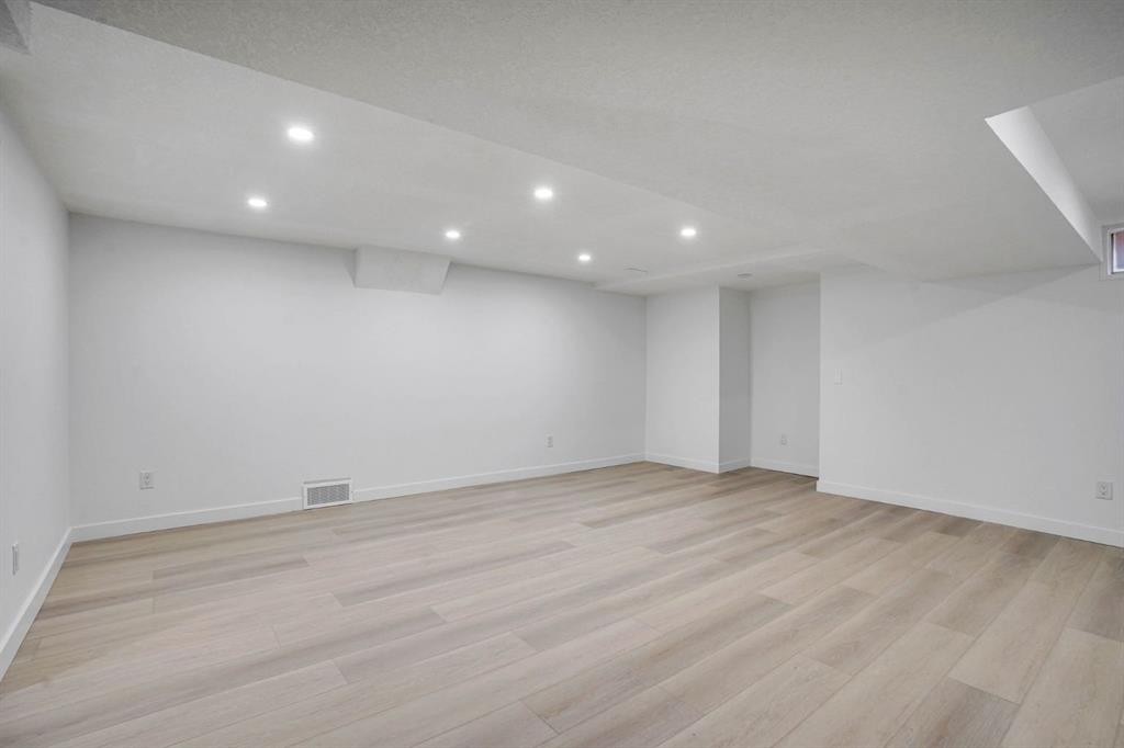 20 Templehill Crescent Ne, Calgary, AB - Indoor