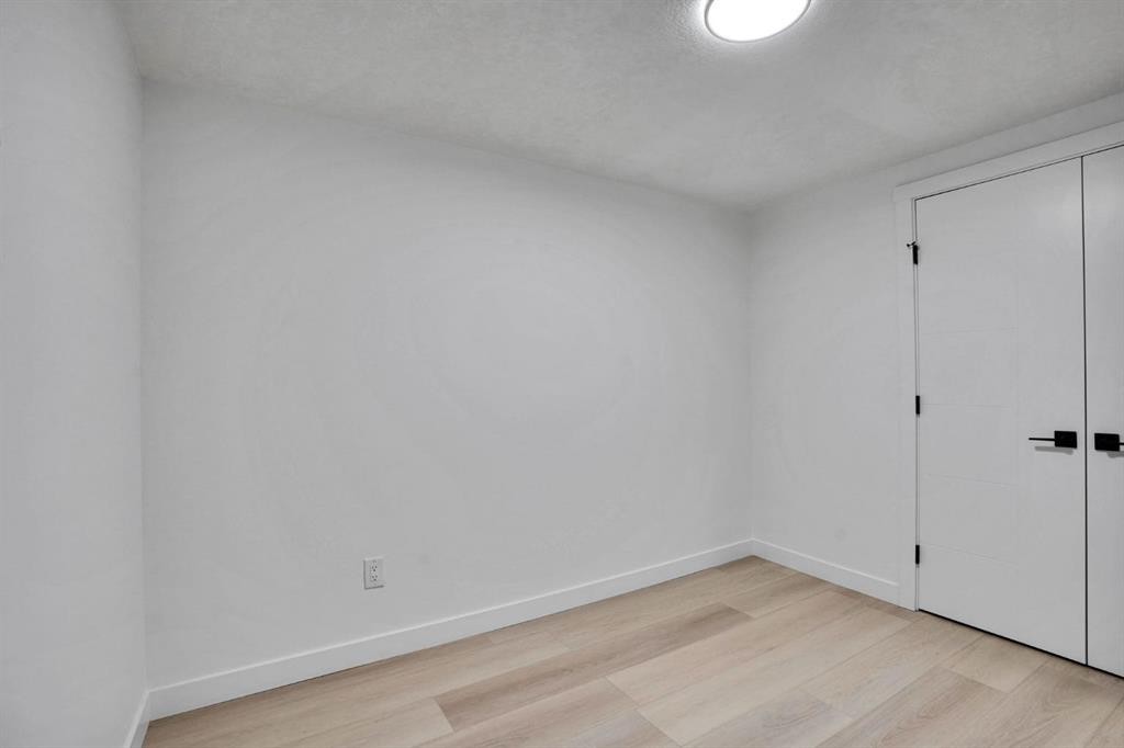20 Templehill Crescent Ne, Calgary, AB - Indoor Photo Showing Other Room