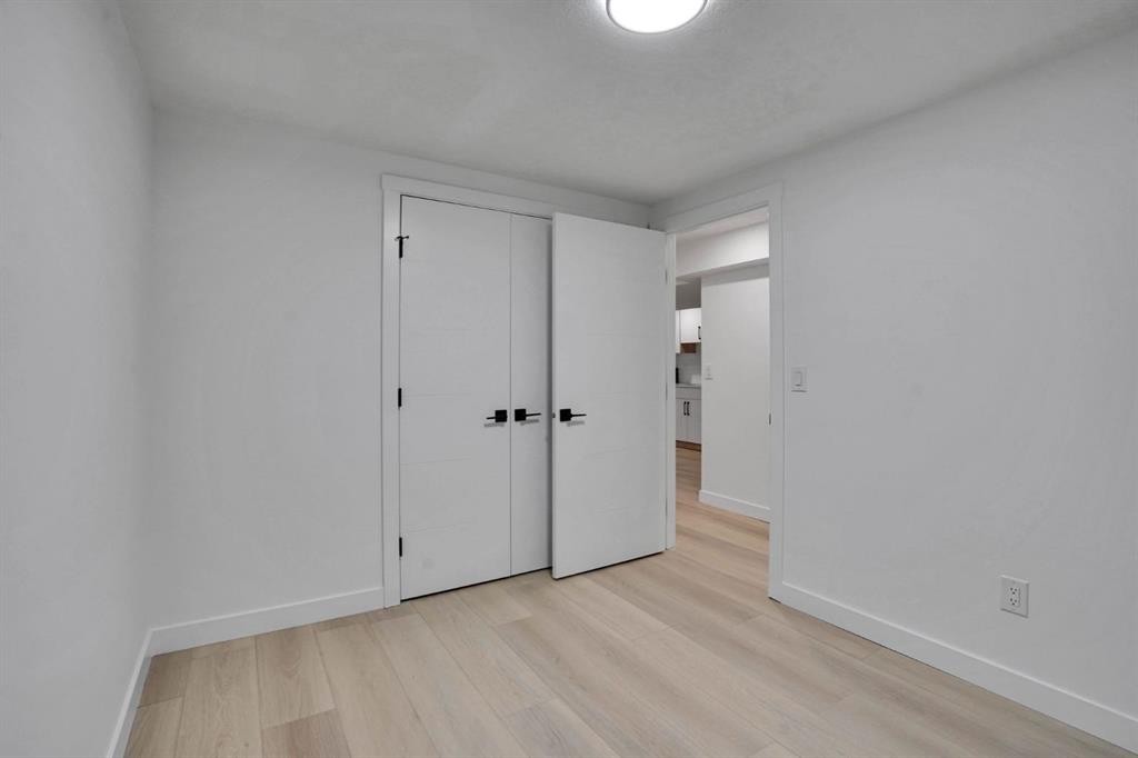 20 Templehill Crescent Ne, Calgary, AB - Indoor Photo Showing Other Room