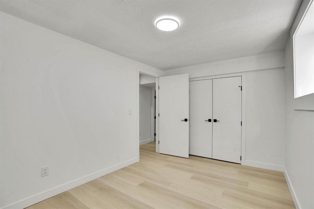 20 Templehill Crescent Ne, Calgary, AB - Indoor Photo Showing Other Room
