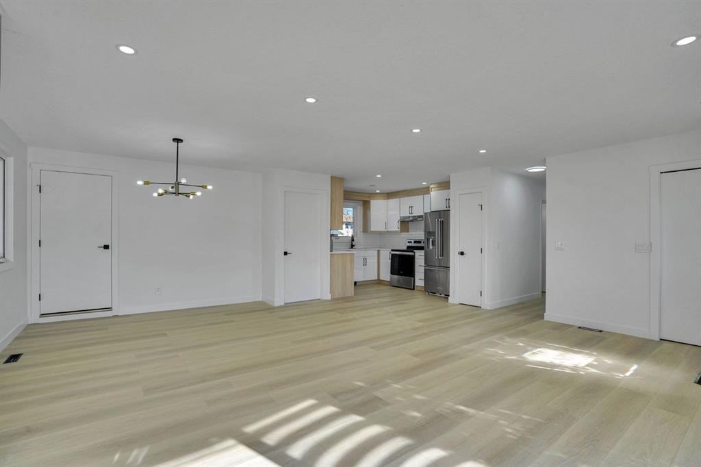 20 Templehill Crescent Ne, Calgary, AB - Indoor