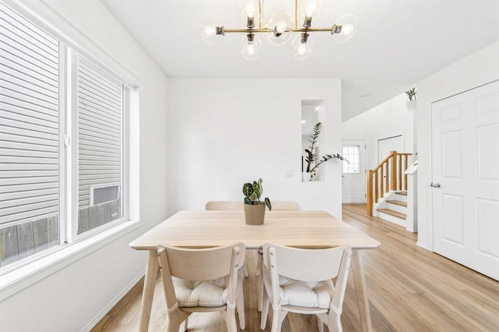 182 Covemeadow Close Ne, Calgary, AB - Indoor Photo Showing Dining Room
