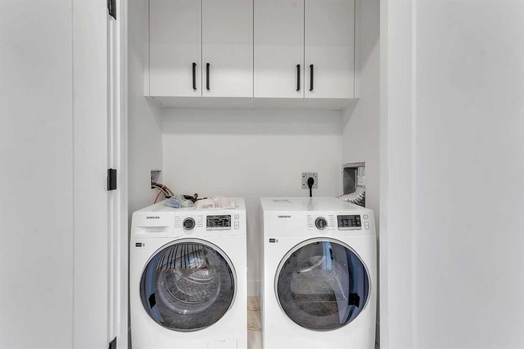 4917 88 Avenue Ne, Calgary, AB - Indoor Photo Showing Laundry Room