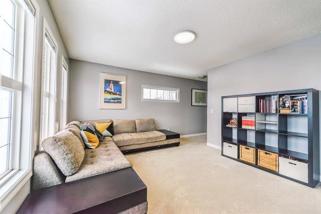 88 Evansford Road Nw, Calgary, AB - Indoor