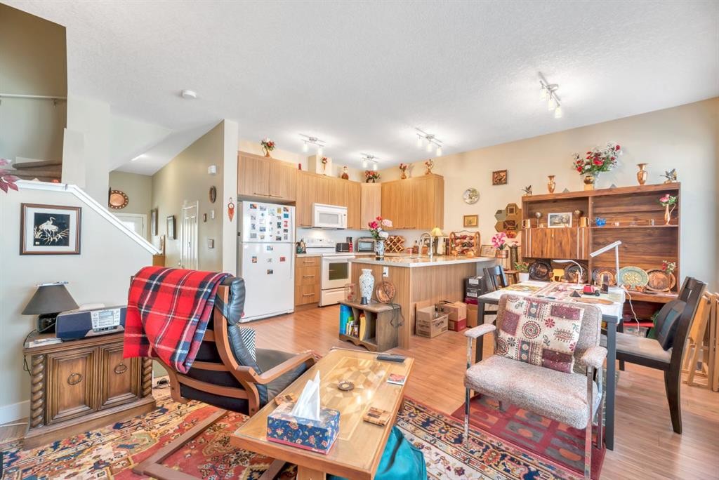 131-300 Marina Drive, Chestermere, AB - Indoor