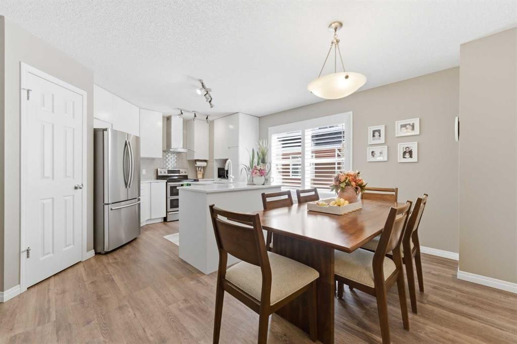 159 Mckenzie Towne Gate Se, Calgary, AB - Indoor Photo Showing Dining Room