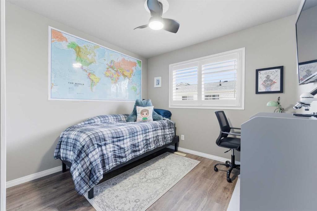 159 Mckenzie Towne Gate Se, Calgary, AB - Indoor Photo Showing Bedroom