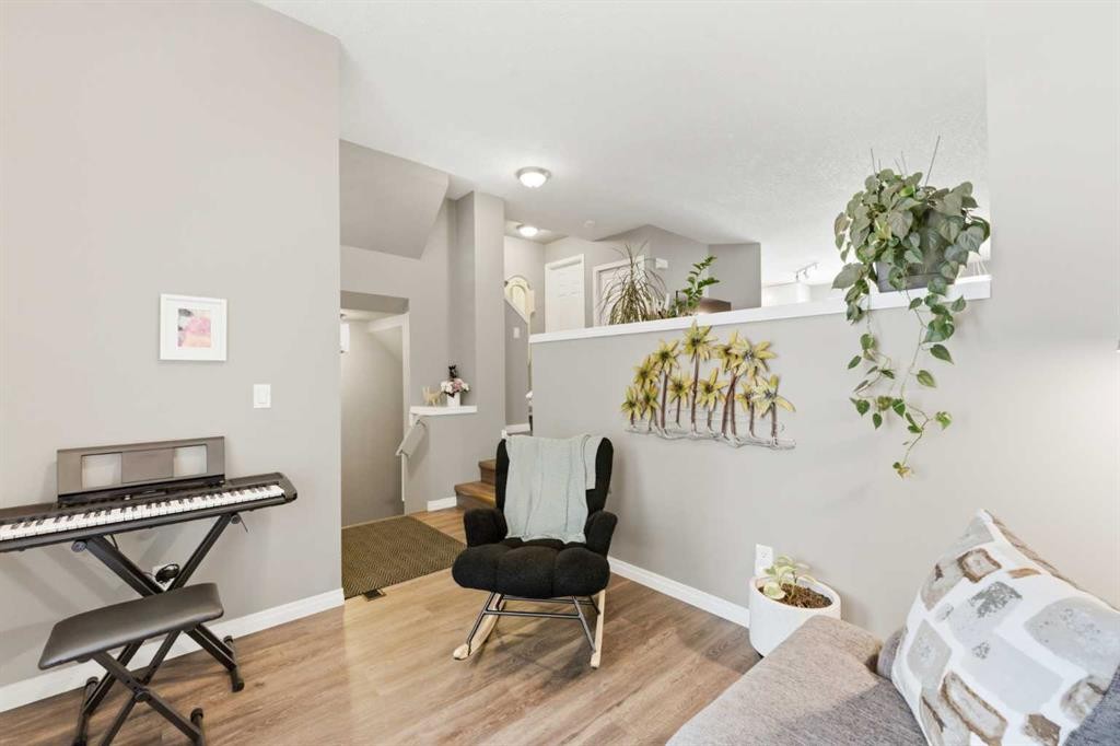 159 Mckenzie Towne Gate Se, Calgary, AB - Indoor
