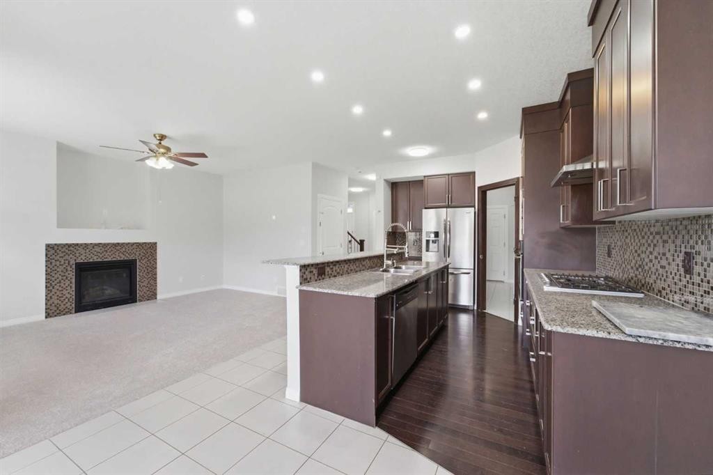 42 Skyview Point Rise Ne, Calgary, AB - Indoor Photo Showing Kitchen With Upgraded Kitchen