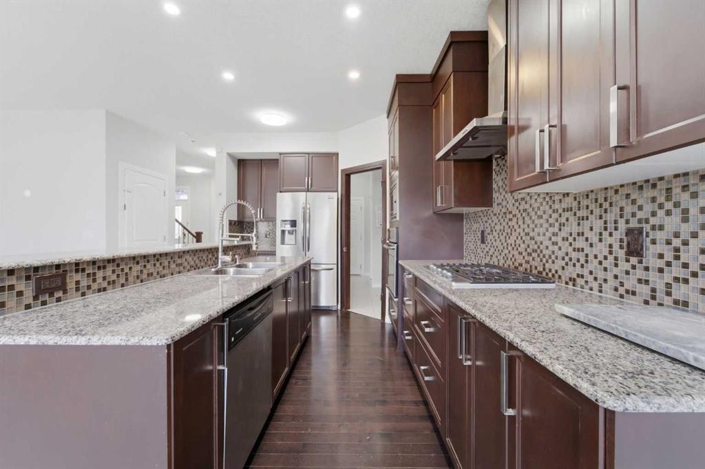 42 Skyview Point Rise Ne, Calgary, AB - Indoor Photo Showing Kitchen With Double Sink With Upgraded Kitchen