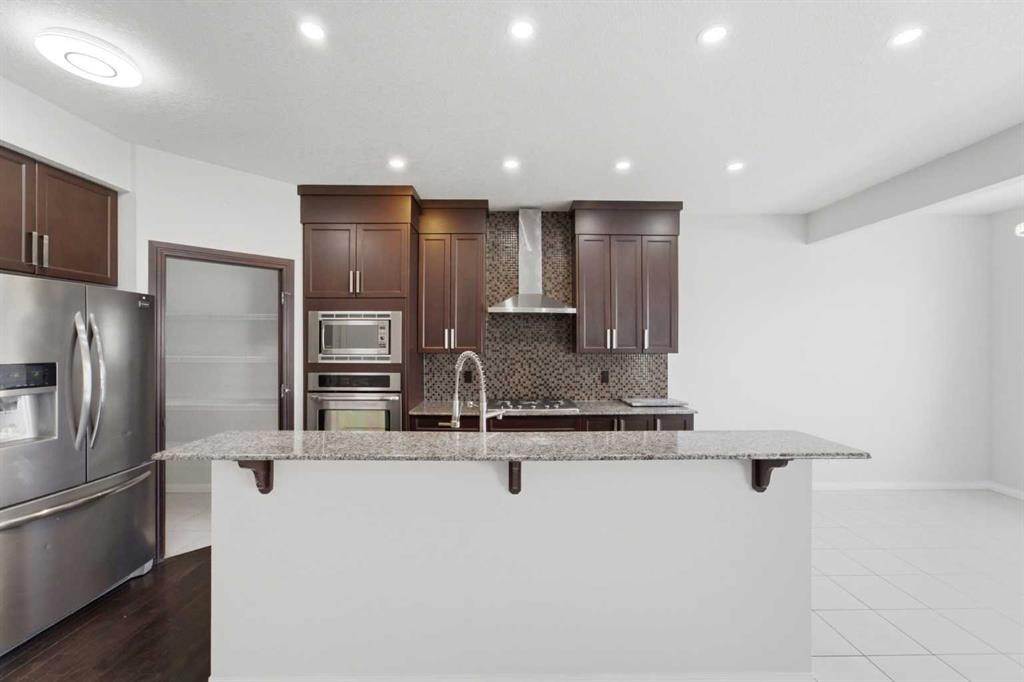 42 Skyview Point Rise Ne, Calgary, AB - Indoor Photo Showing Kitchen With Upgraded Kitchen