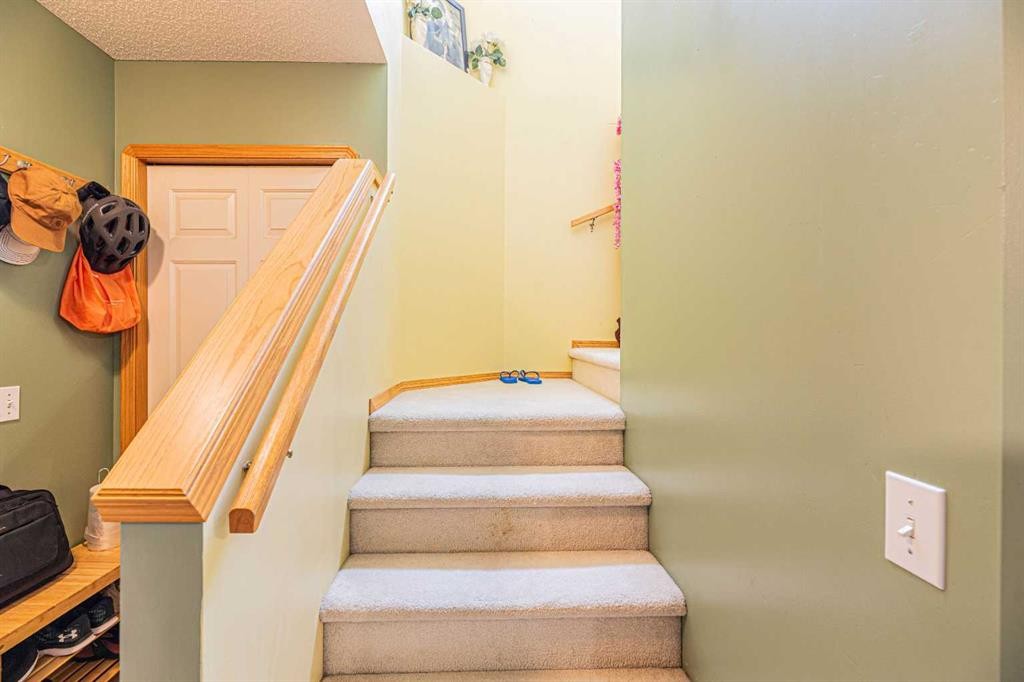 18 Coral Springs Circle Ne, Calgary, AB - Indoor Photo Showing Other Room