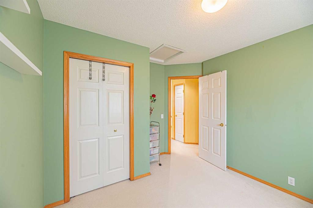 18 Coral Springs Circle Ne, Calgary, AB - Indoor Photo Showing Other Room