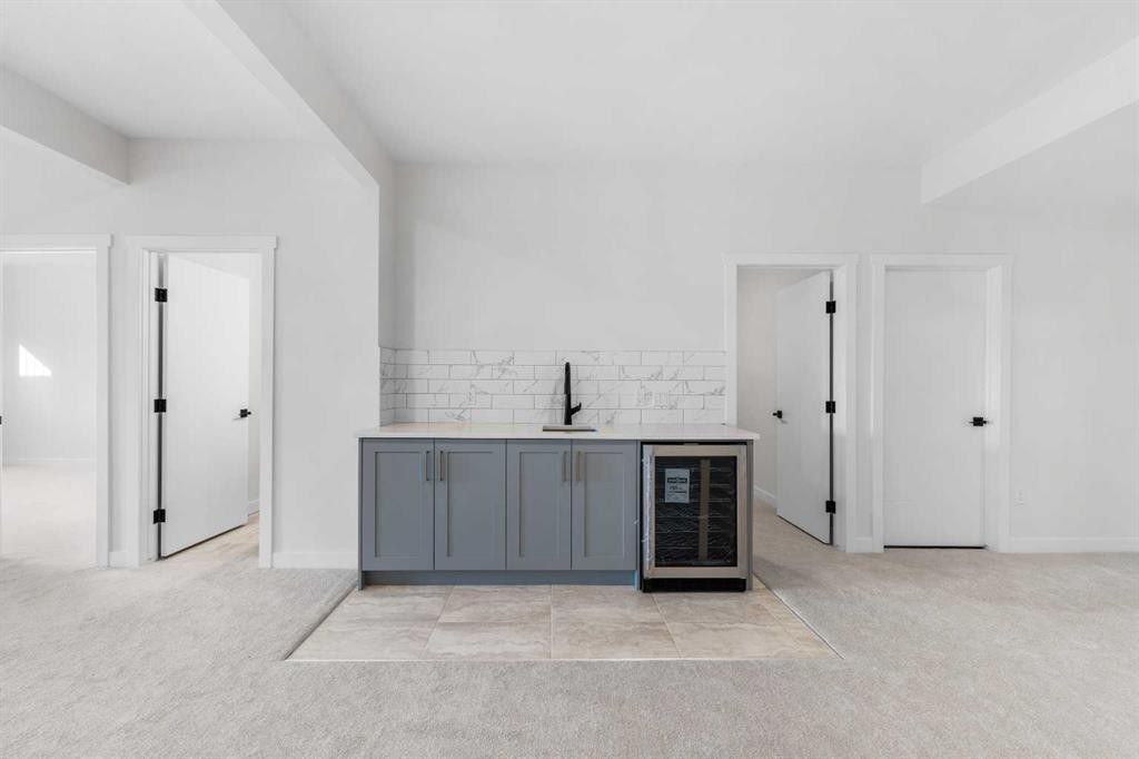 19 Wolf Crescent, Okotoks, AB - Indoor Photo Showing Other Room