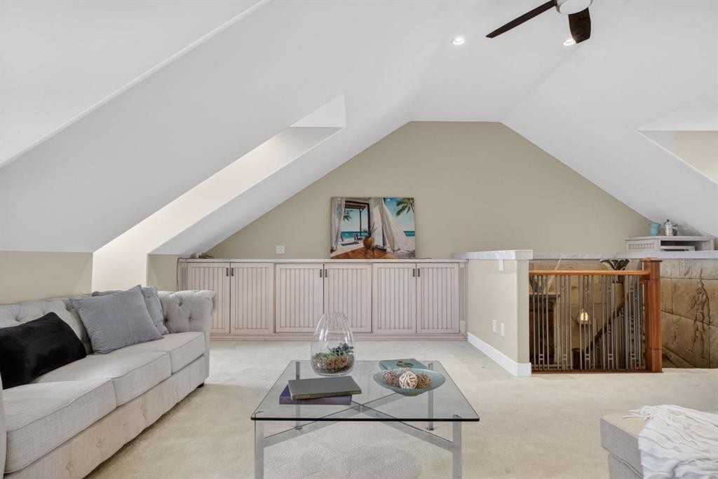 24 Ypres Mews Sw, Calgary, AB - Indoor