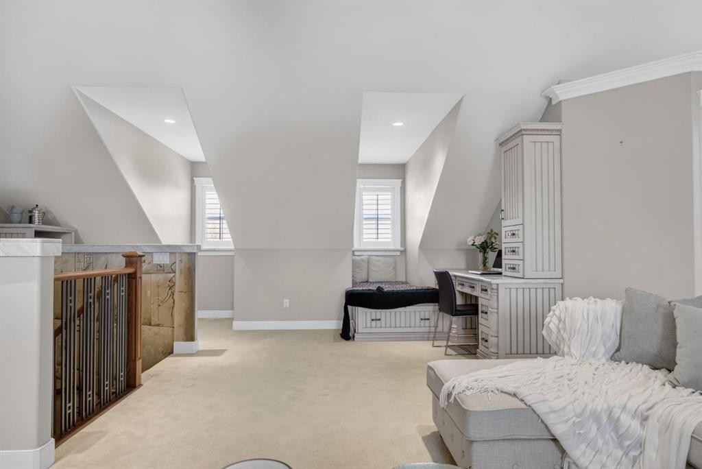 24 Ypres Mews Sw, Calgary, AB - Indoor