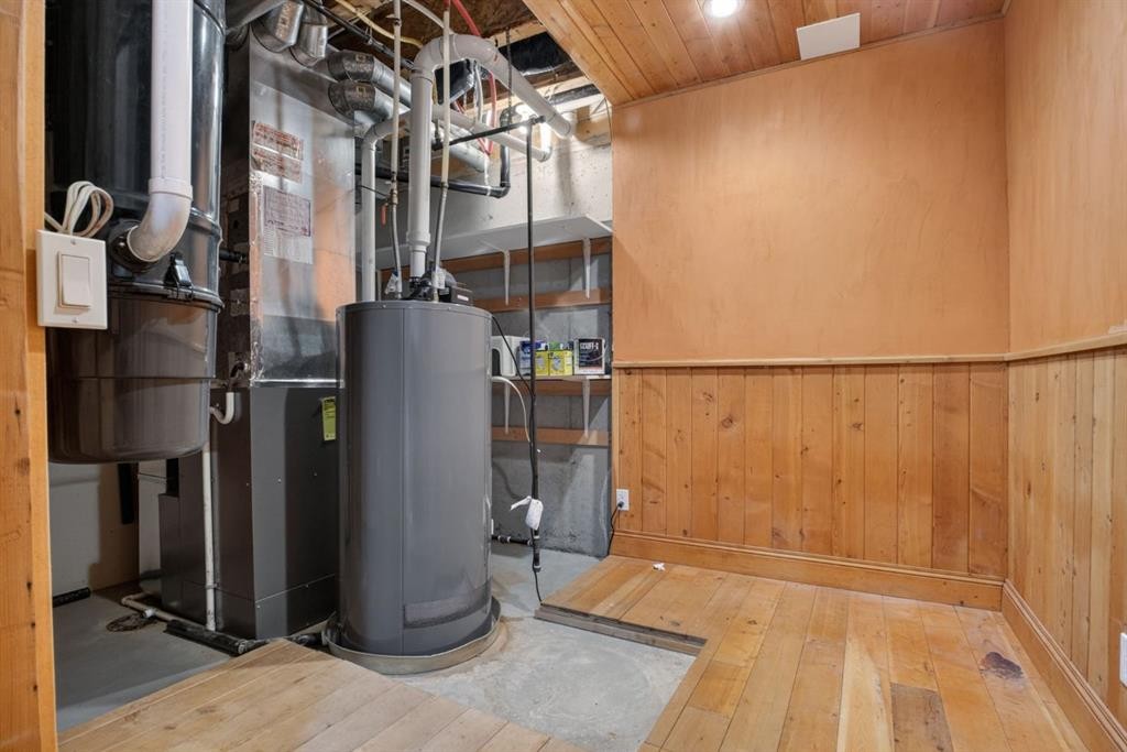 24 Ypres Mews Sw, Calgary, AB - Indoor Photo Showing Basement