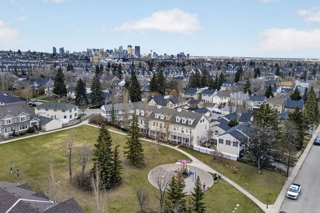 24 Ypres Mews Sw, Calgary, AB - Outdoor With View
