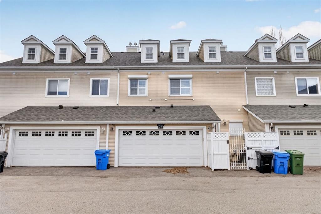 24 Ypres Mews Sw, Calgary, AB - Outdoor
