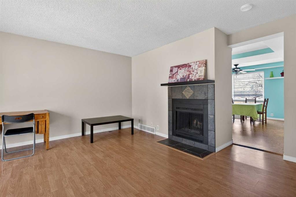 42 Berwick Rise Nw, Calgary, AB
