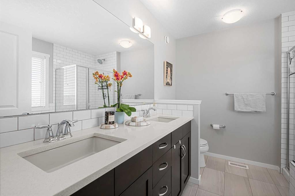 49 Tuscany Ridge Circle Nw, Calgary, AB - Indoor Photo Showing Bathroom