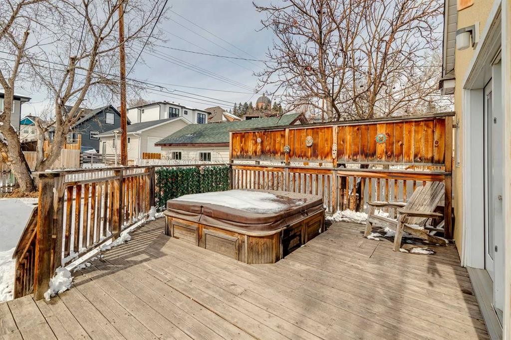 515 7 Street Ne, Calgary, AB - Outdoor With Deck Patio Veranda
