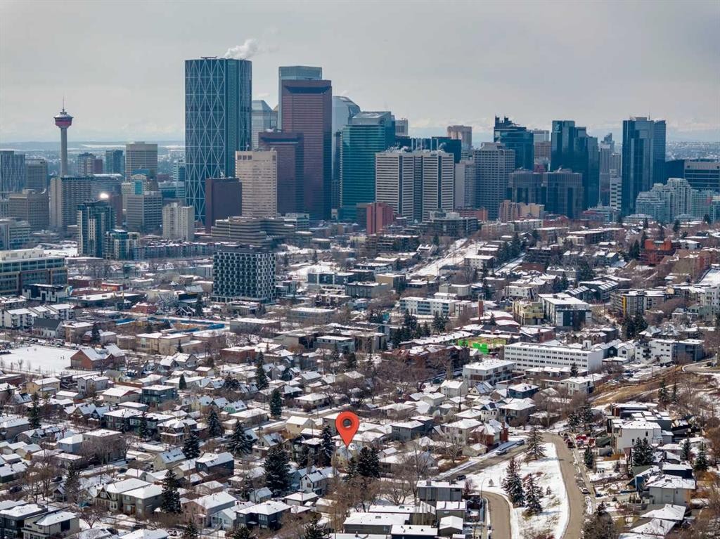 515 7 Street Ne, Calgary, AB - Outdoor With View