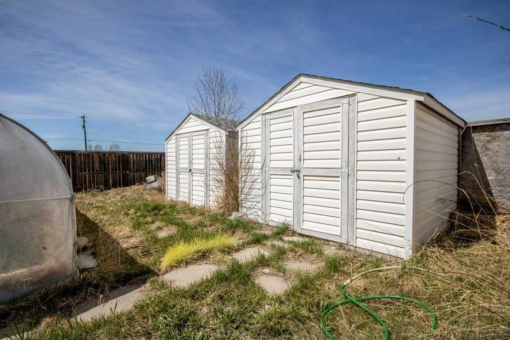 19 Noblefern Way, Sundre, AB - Outdoor