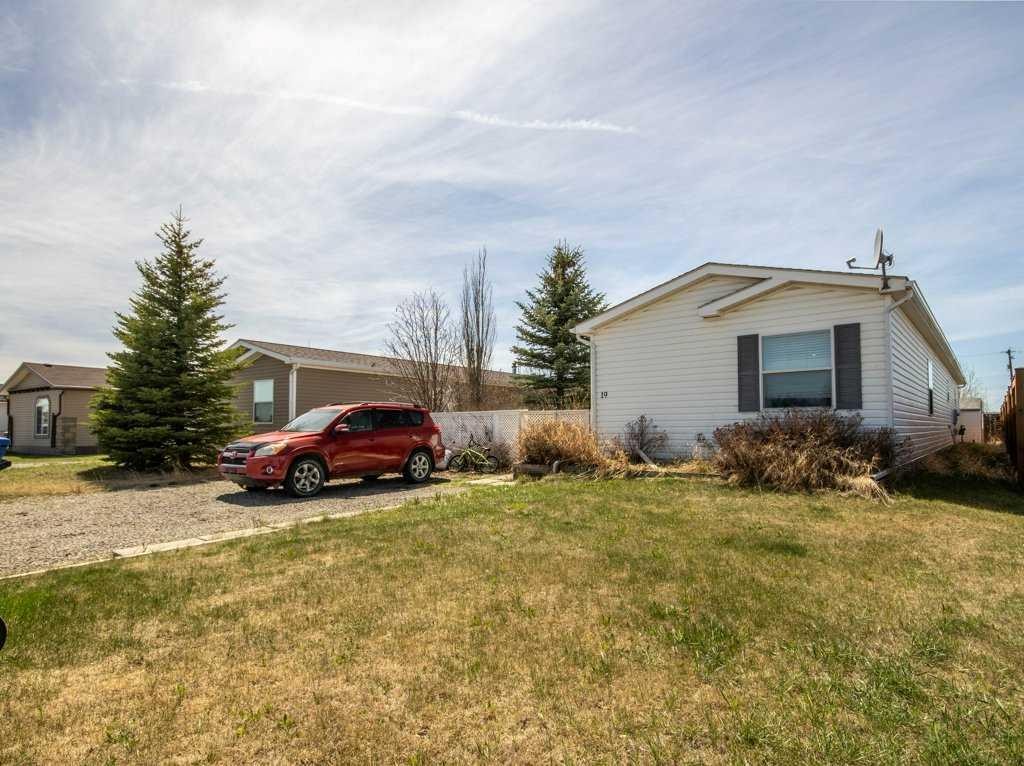 19 Noblefern Way, Sundre, AB - Outdoor
