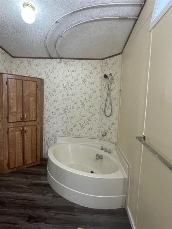 12 Westover Crescent, Claresholm, AB - Indoor Photo Showing Bathroom