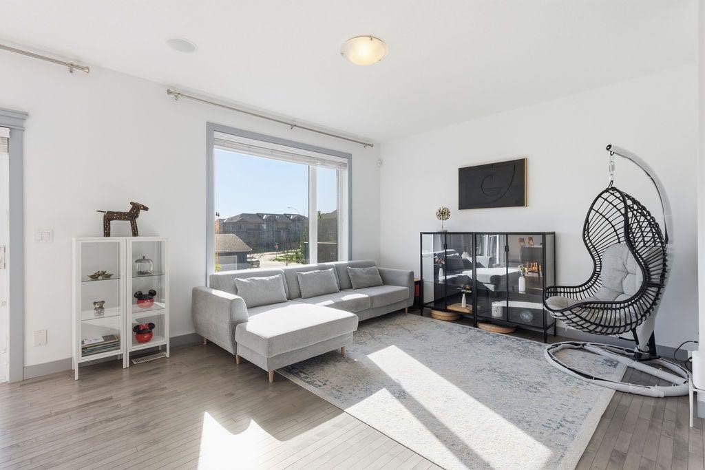 11 Evanscrest Way Nw, Calgary, AB - Indoor