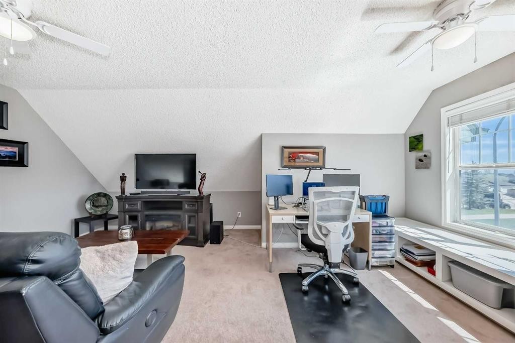 255 Copperfield Manor Se, Calgary, AB - Indoor