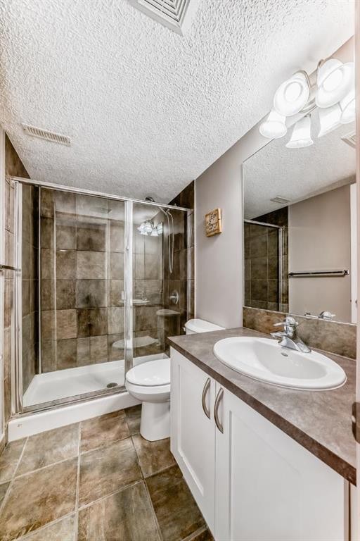 255 Copperfield Manor Se, Calgary, AB - Indoor Photo Showing Bathroom