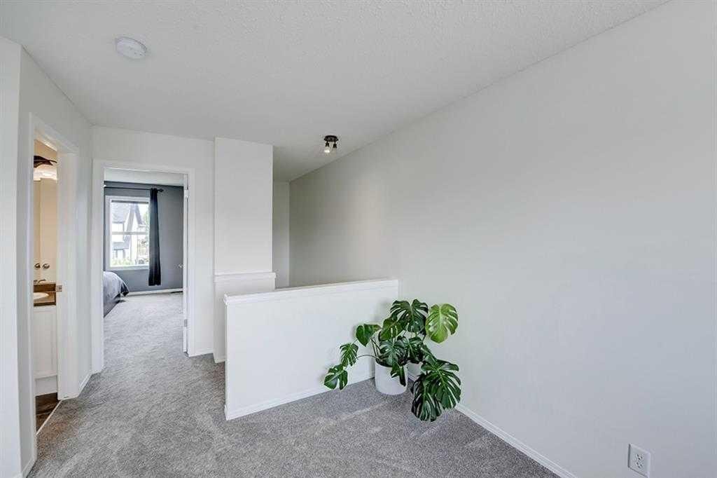 12 Elgin Meadows View Se, Calgary, AB - Indoor Photo Showing Other Room