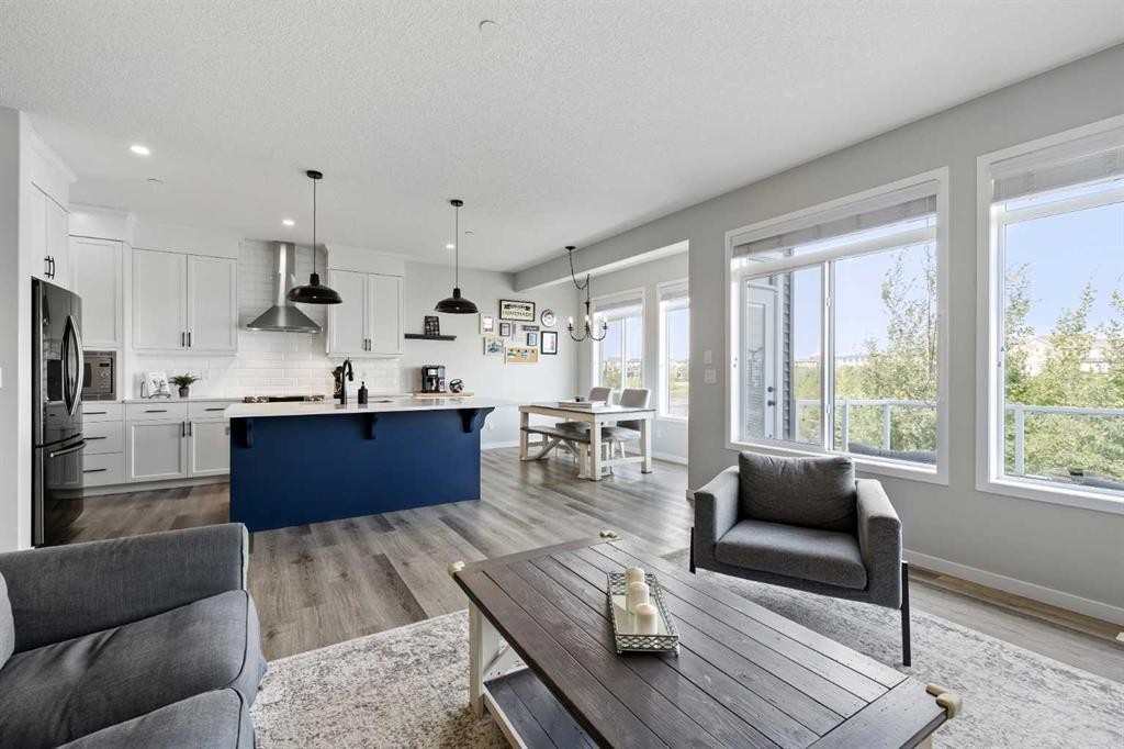 223 Howse Drive Ne, Calgary, AB - Indoor