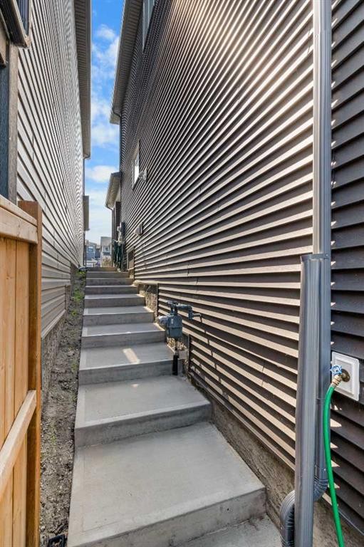 223 Howse Drive Ne, Calgary, AB - Outdoor