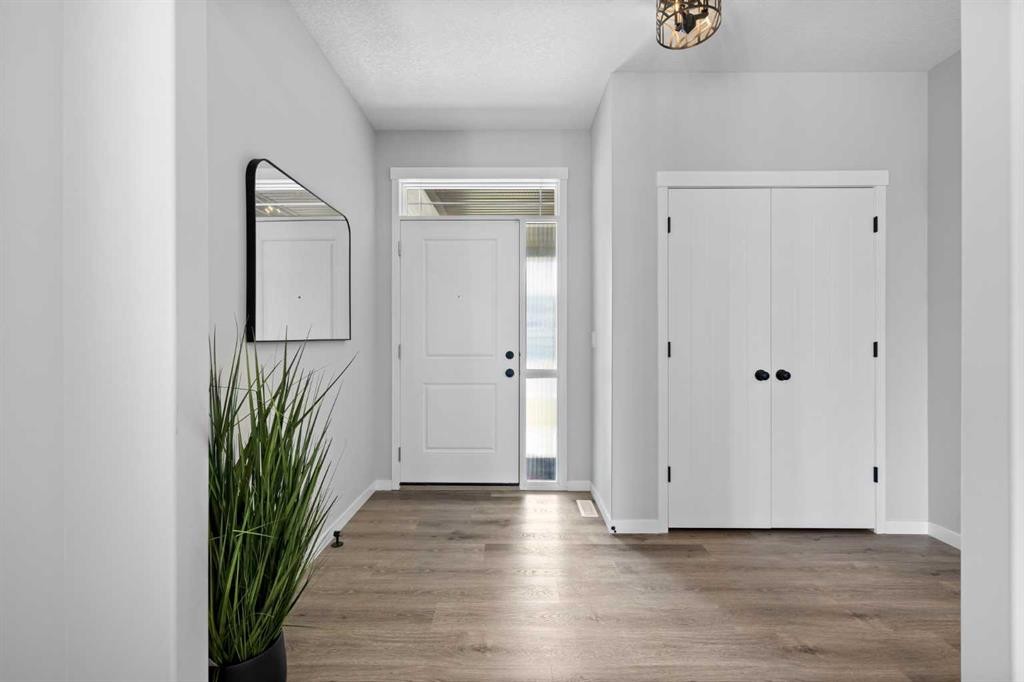 223 Howse Drive Ne, Calgary, AB - Indoor Photo Showing Other Room