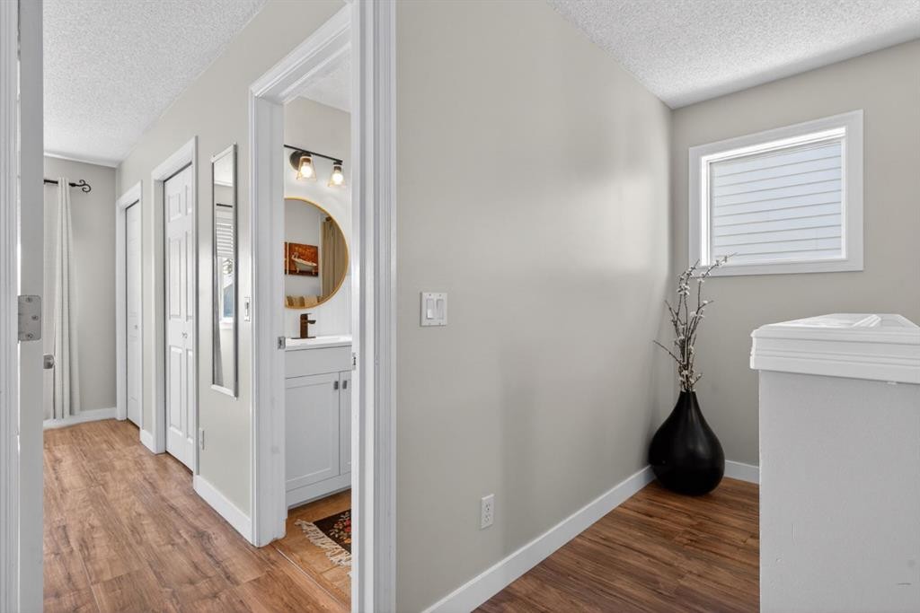 57 Bridlewood Manor Sw, Calgary, AB - Indoor Photo Showing Other Room